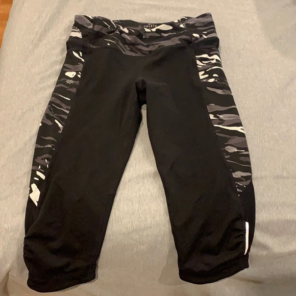 Athleta yoga pants